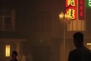 《青铜雨》考古探方与现代工地交叉剪辑封面